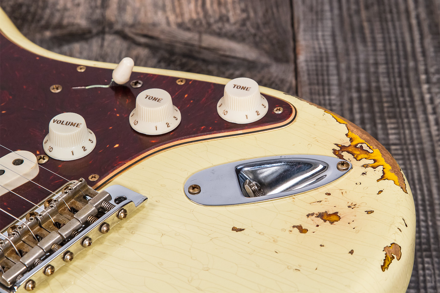 Fender Custom Shop Strat 1961 3s Trem Rw #cz563376 - Heavy Relic Vintage White/3-color Sunburst - Guitarra eléctrica con forma de str. - Variation 6