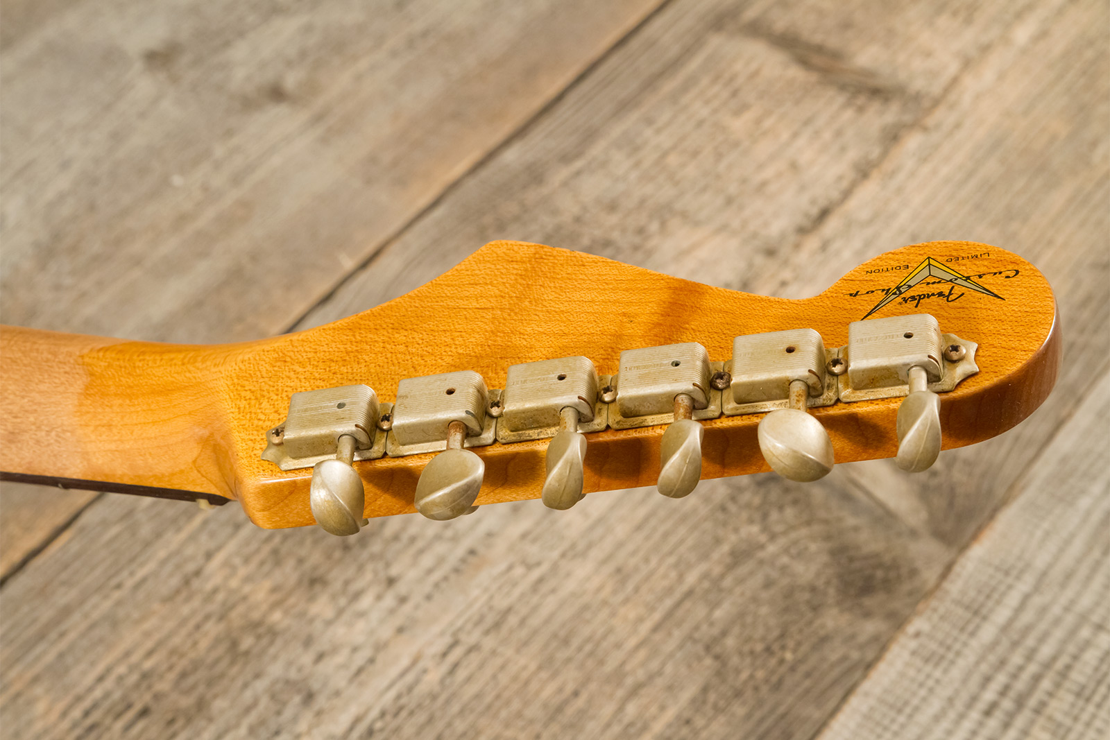 Fender Custom Shop Strat 1961 3s Trem Rw #cz580999 - Heavy Relic Sonic Blue O. 3-color Sunburst - Guitarra eléctrica con forma de str. - Variation 13