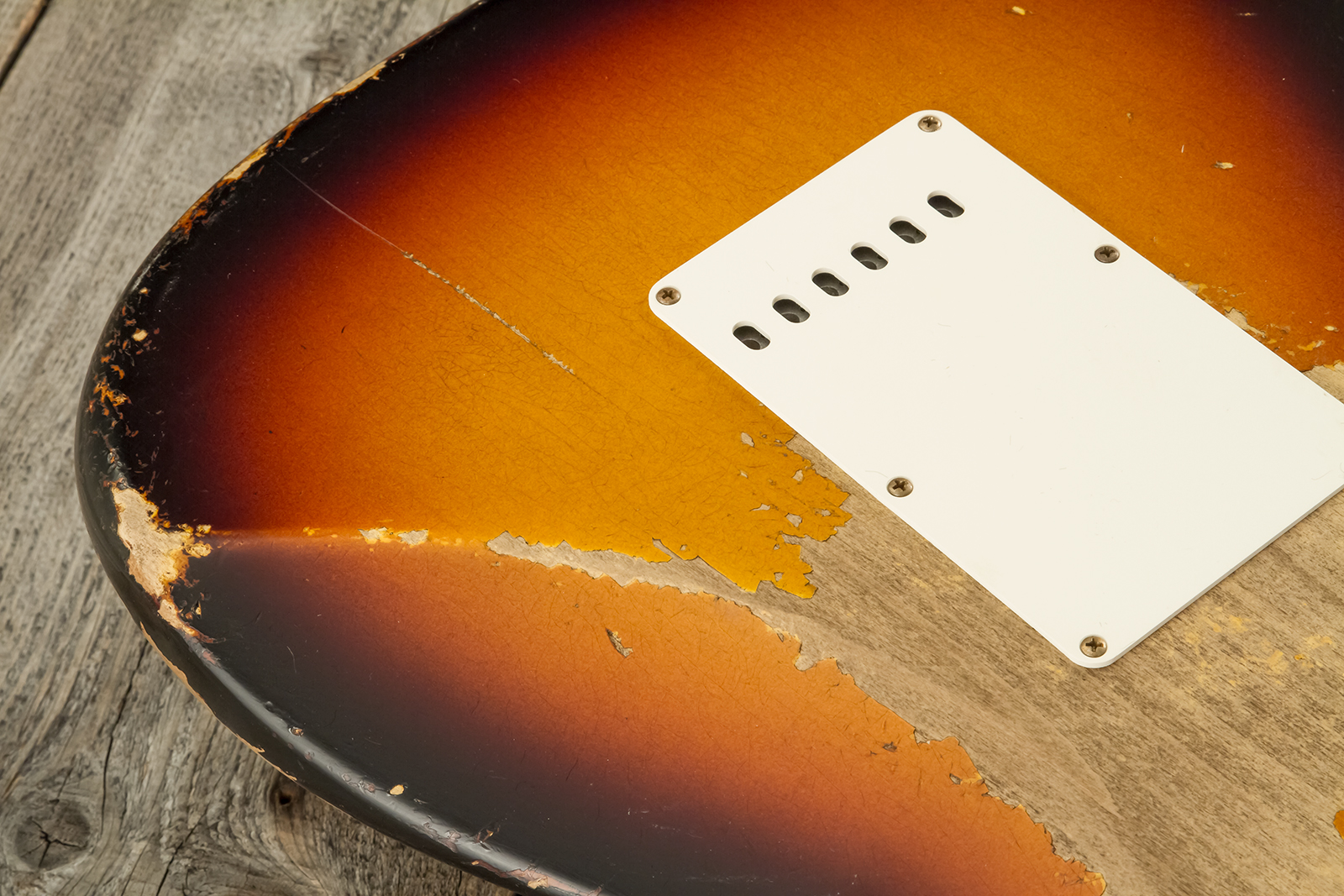 Fender Custom Shop Strat 1961 Bone Tone 3s Trem #cz584251 - Super Heavy Relic 3-color Sunburst - Guitarra eléctrica con forma de str. - Variation 10