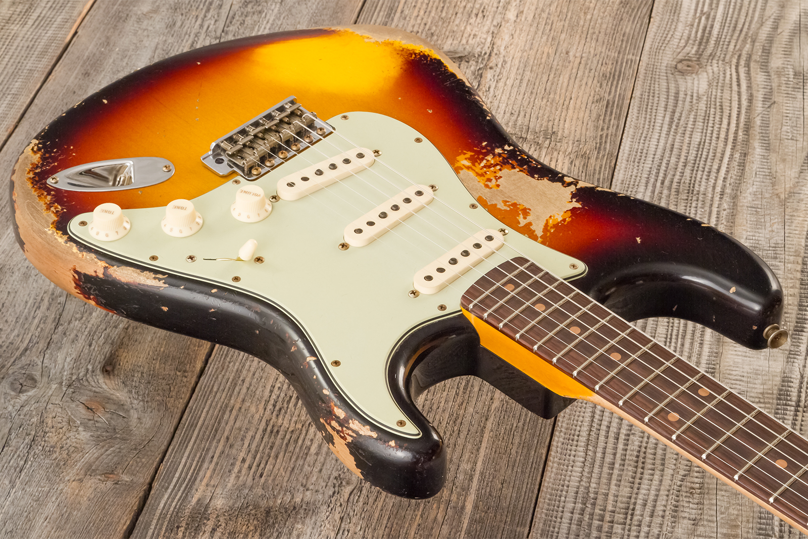 Fender Custom Shop Strat 1961 Bone Tone 3s Trem #cz584251 - Super Heavy Relic 3-color Sunburst - Guitarra eléctrica con forma de str. - Variation 2
