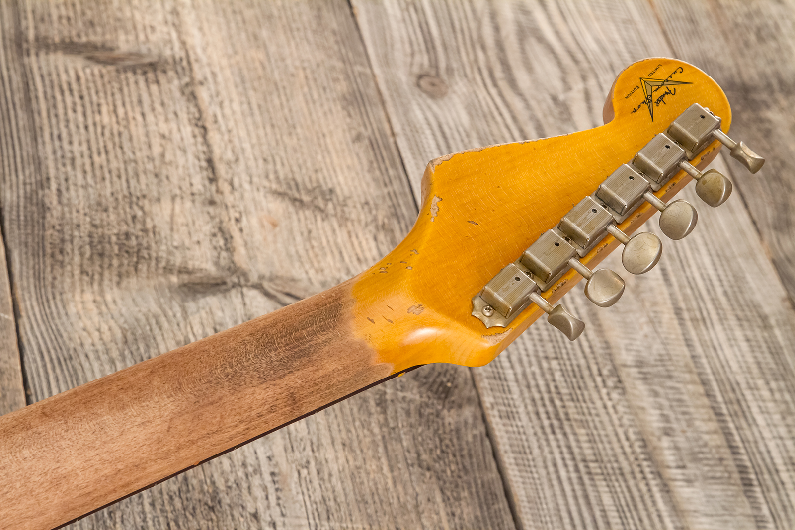 Fender Custom Shop Strat 1961 Bone Tone 3s Trem Rw #cz583129 - Super Heavy Relic Sonic Blue O. 3-color Sunburst - Guitarra eléctrica con forma de str.
