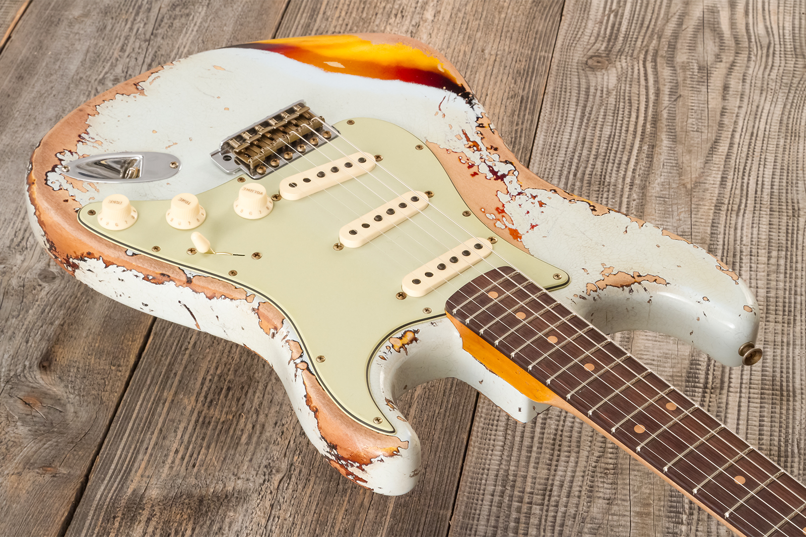 Fender Custom Shop Strat 1961 Bone Tone 3s Trem Rw #cz583129 - Super Heavy Relic Sonic Blue O. 3-color Sunburst - Guitarra eléctrica con forma de str.