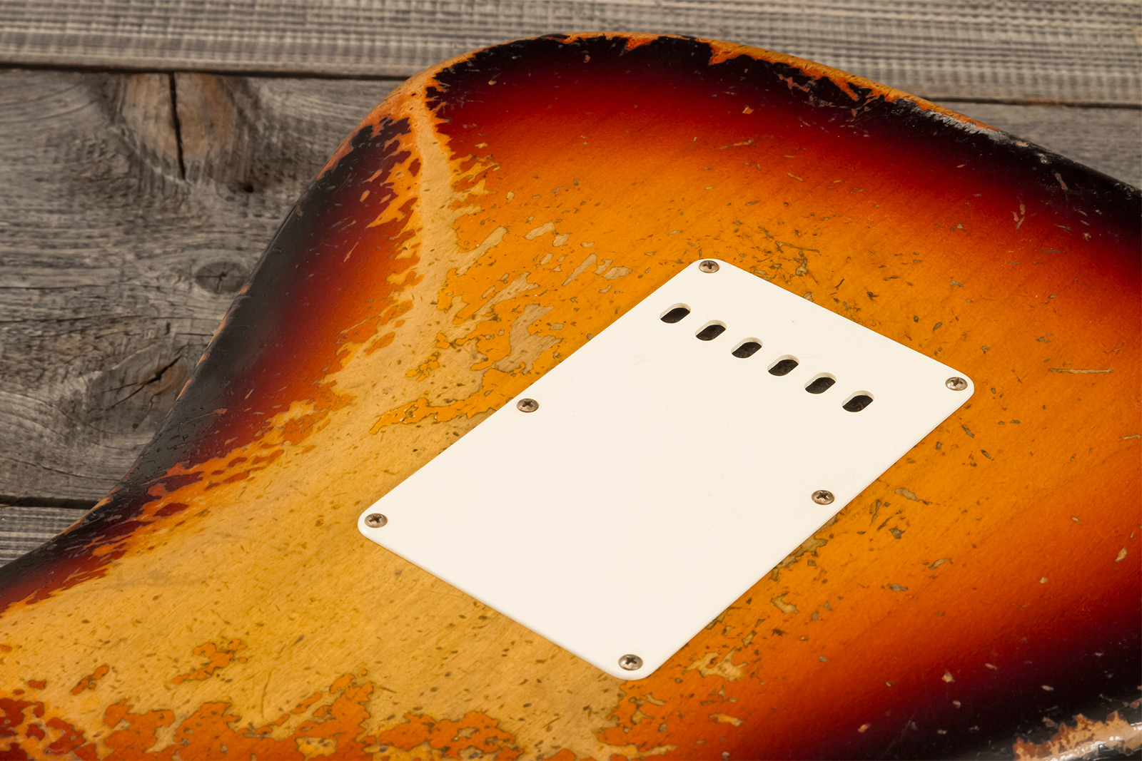 Fender Custom Shop Strat 1961 Masterbuilt D.wilson 3s Trem Rw #cz552177 - Heavy Relic 3-color Sunburst - Guitarra eléctrica con forma de str. - Variat