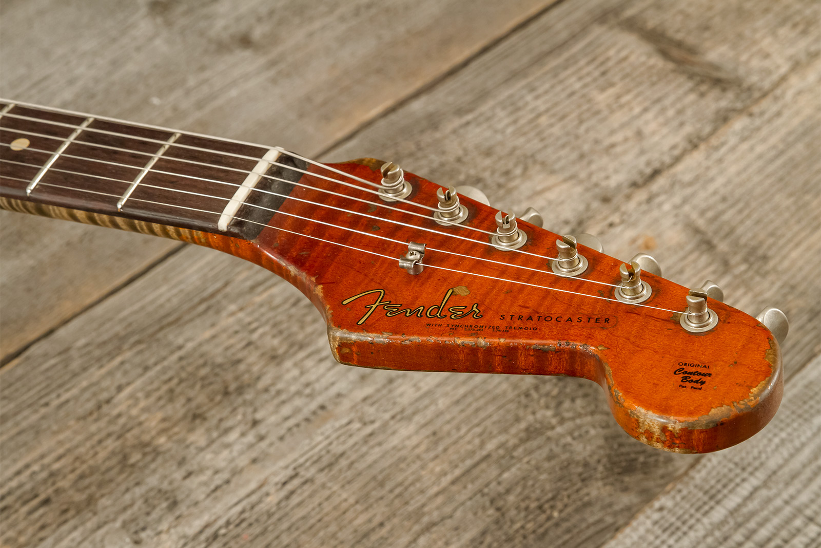Fender Custom Shop Strat 1961 Masterbuilt D.wilson 3s Trem Rw #cz552177 - Heavy Relic 3-color Sunburst - Guitarra eléctrica con forma de str. - Variat