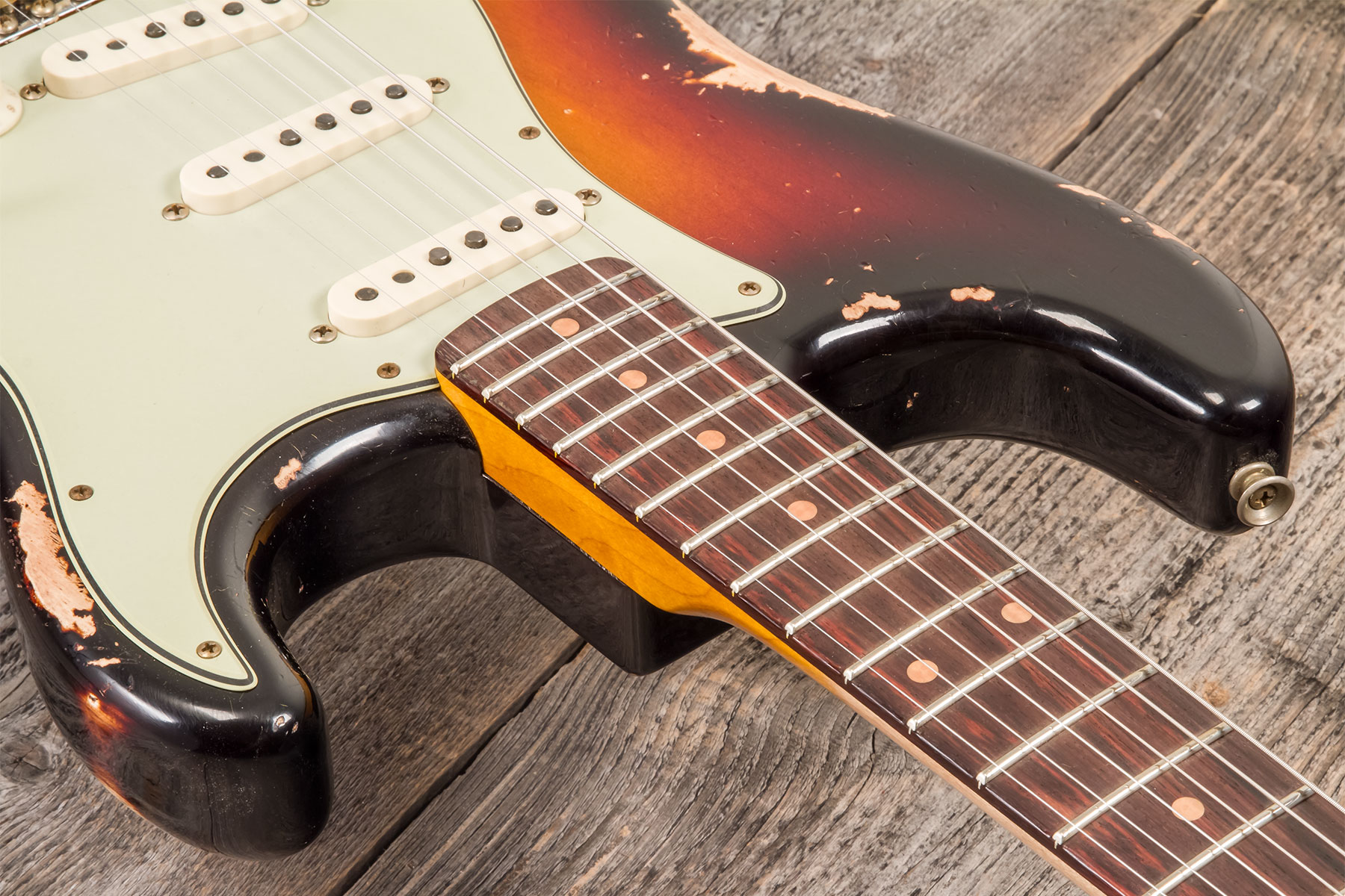 Fender Custom Shop Strat 1962 6s Trem Rw #cz580826 - Heavy Relic 3-color Sunburst - Guitarra eléctrica con forma de str. - Variation 4