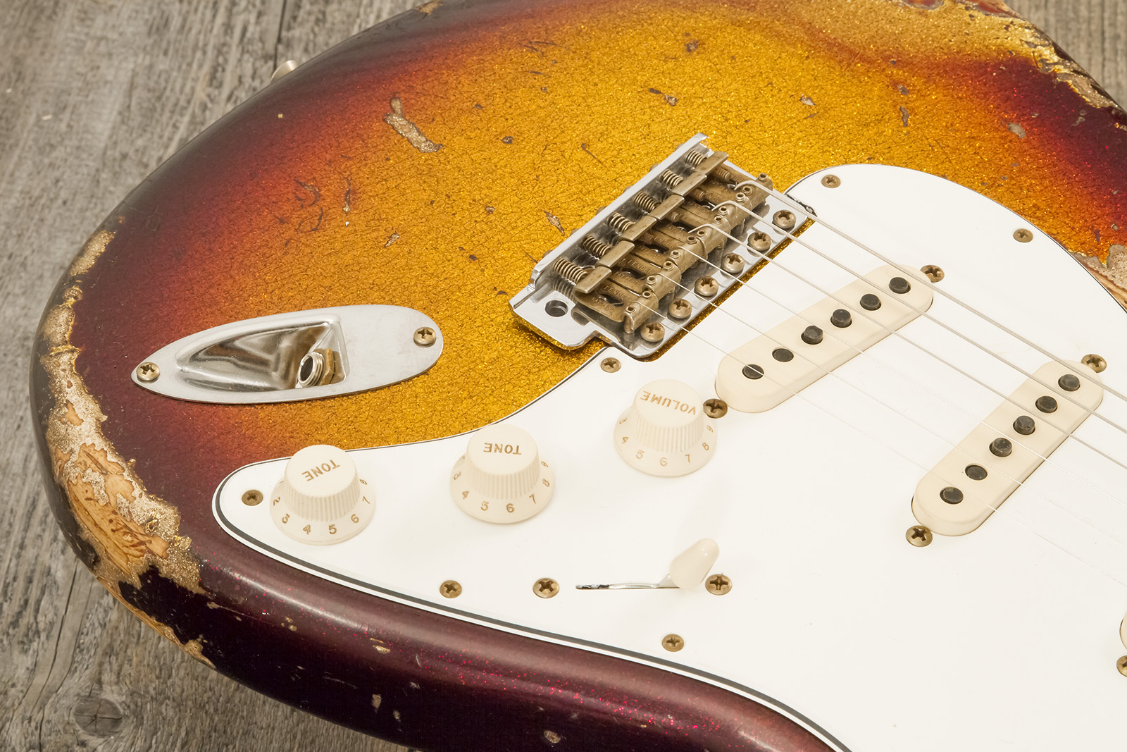 Fender Custom Shop Strat 1963 3s Trem Rw #r141255 - Super Heavy Relic Sparkle 3-color Sunburst - Guitarra eléctrica con forma de str. - Variation 5