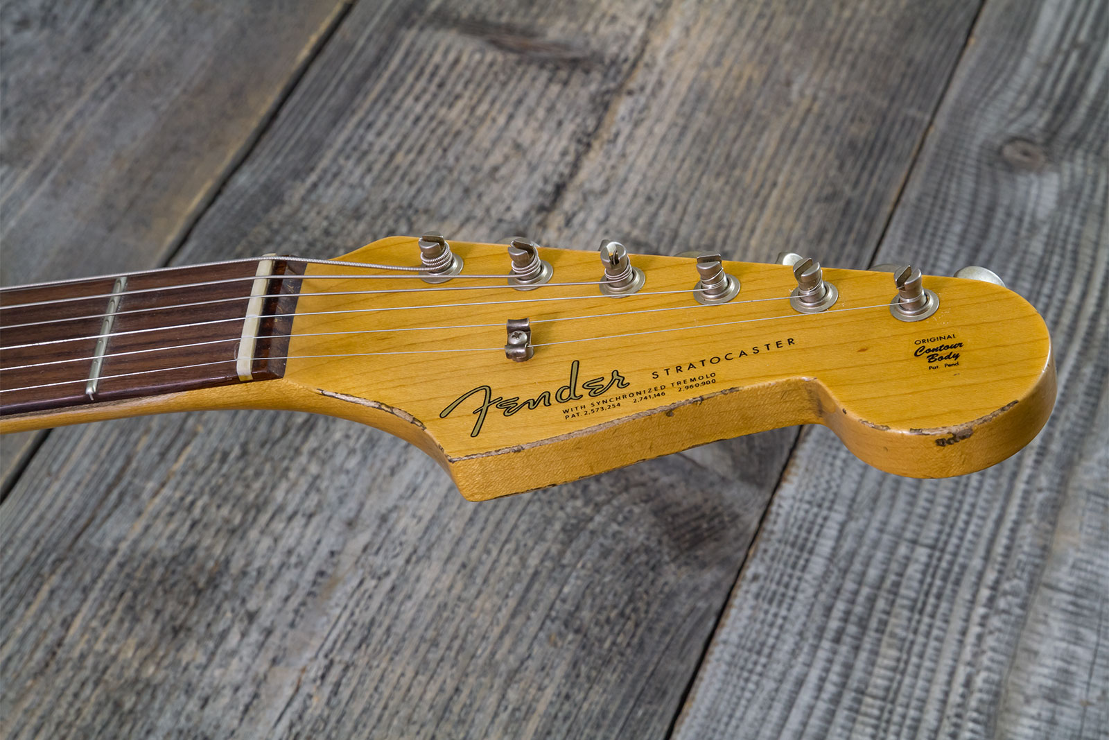 Fender Custom Shop Strat 1963 3s Trem Rw #r143861 - Relic Black O. Hle Gold - Guitarra eléctrica con forma de str. - Variation 7