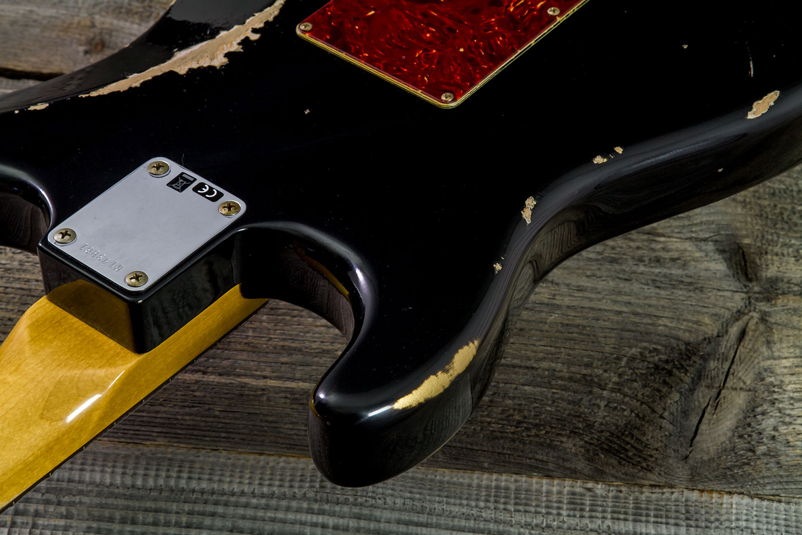 Fender Custom Shop Strat 1963 3s Trem Rw #r143861 - Relic Black O. Hle Gold - Guitarra eléctrica con forma de str. - Variation 8