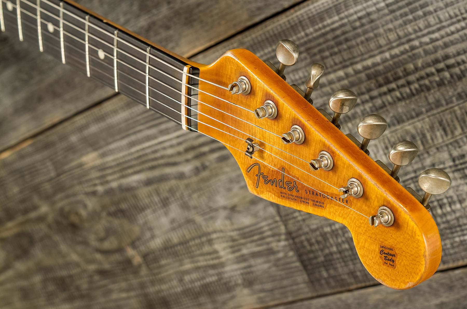 Fender Custom Shop Strat 1963 Masterbuilt K.mcmillin Bla #r117544 - Ultimate Relic Olympic White/3-color Sunburst - Guitarra eléctrica con forma de st