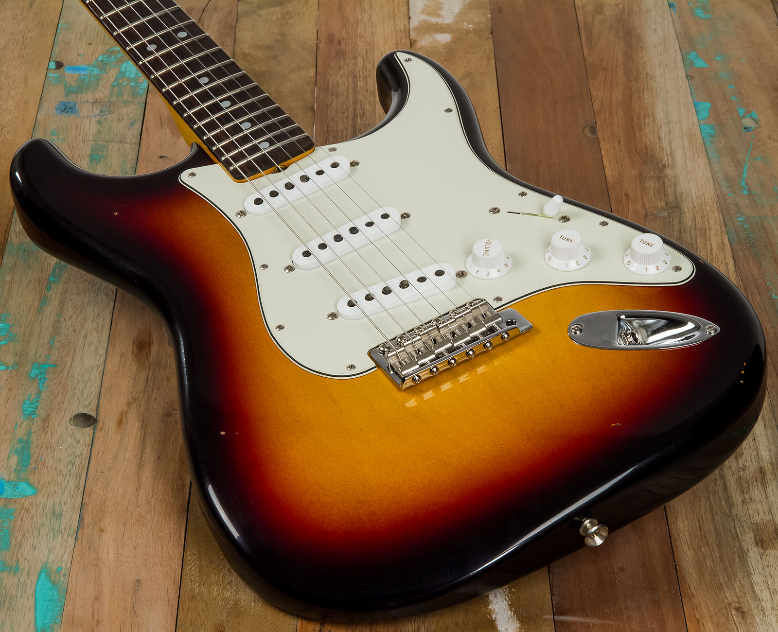 Fender Custom Shop Strat 1964 Rw #r114936 - Journeyman Relic 3-color Sunburst - Guitarra eléctrica con forma de str. - Variation 3