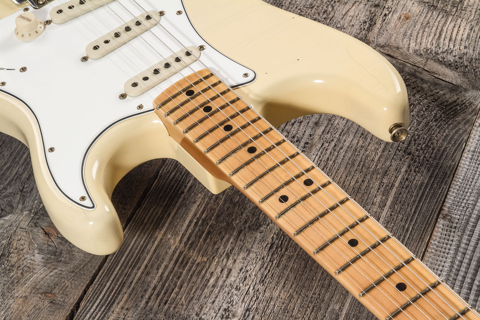 Fender Custom Shop Strat 1969 3s Trem Mn #cz576216 - Journeyman Relic Aged Vintage White - Guitarra eléctrica con forma de str. - Variation 4