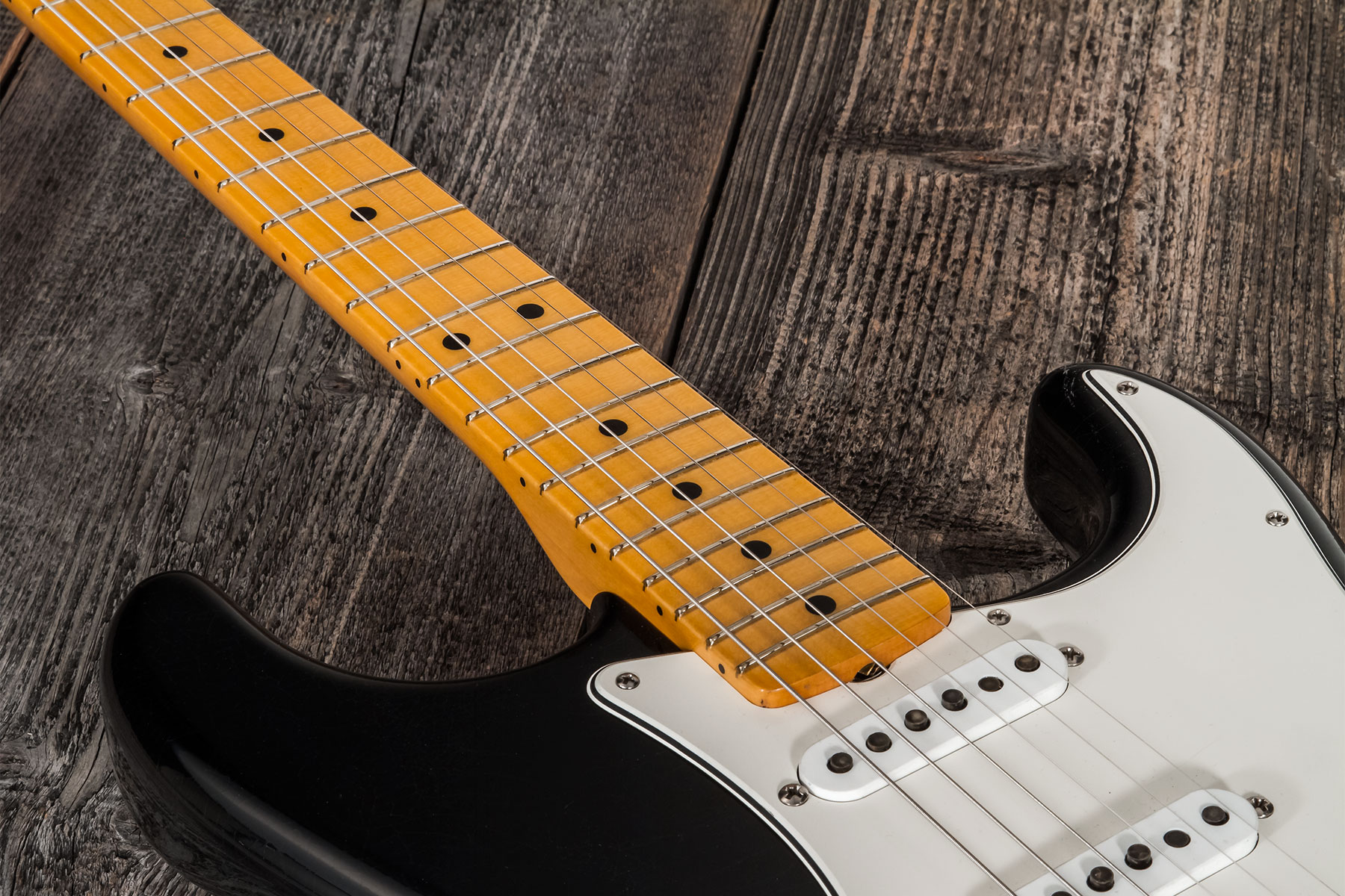 Fender Custom Shop Strat 1969 3s Trem Mn #r127670 - Closet Classic Black - Guitarra eléctrica con forma de str. - Variation 2
