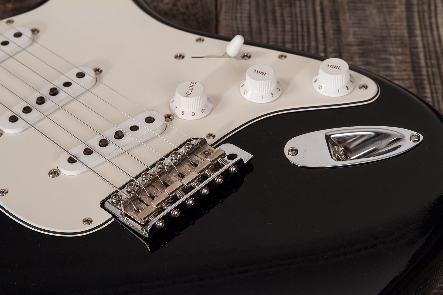 Fender Custom Shop Strat 1969 3s Trem Mn #r127670 - Closet Classic Black - Guitarra eléctrica con forma de str. - Variation 3