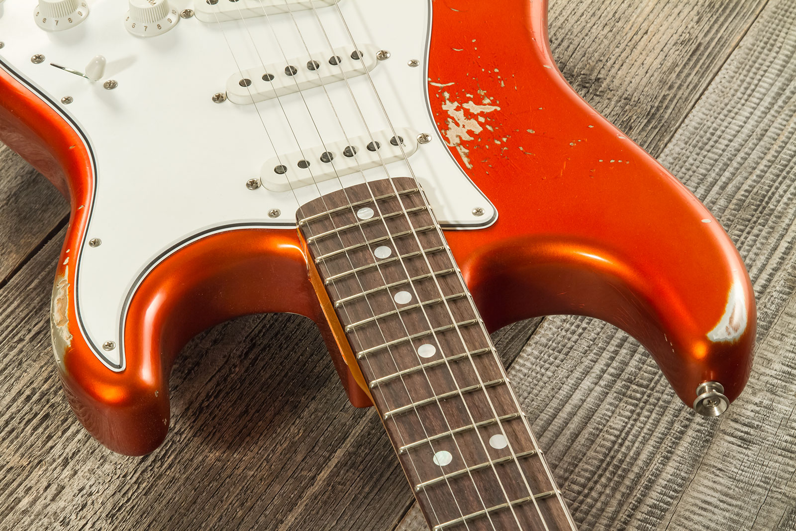 Fender Custom Shop Strat 1969 3s Trem Rw #r132166 - Heavy Relic Candy Tangerine - Guitarra eléctrica con forma de str. - Variation 4