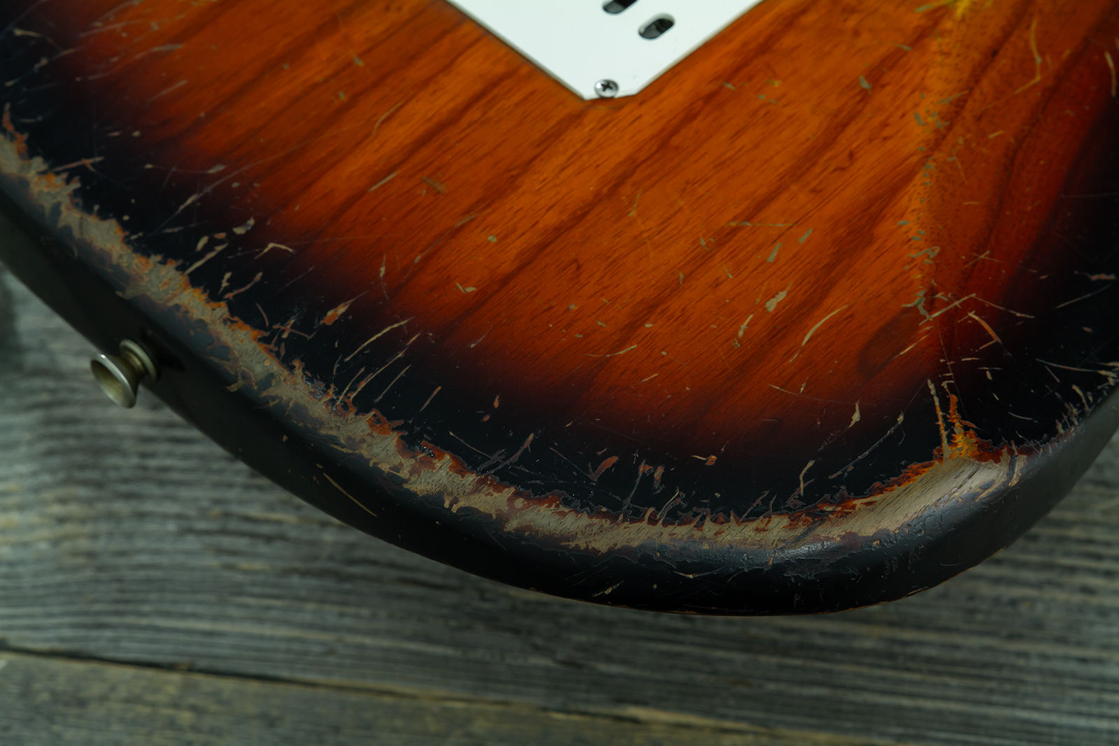Fender Custom Shop Strat 50s Mb A.macnutt 3s Trem Rw #r132343 - Heavy Relic 2-color Sunburst - Guitarra eléctrica con forma de str. - Variation 11