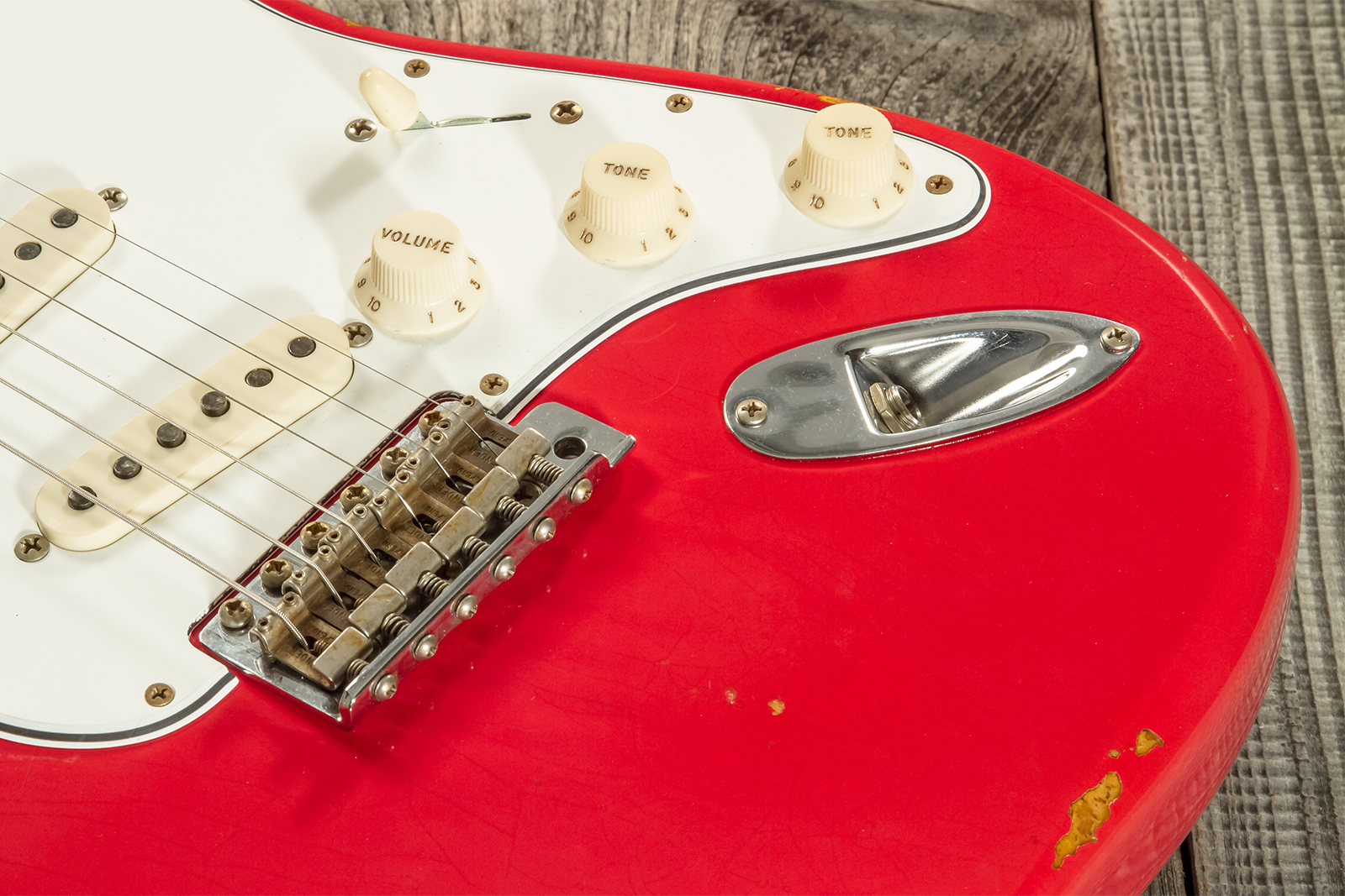 Fender Custom Shop Strat Late 1964 3s Trem Rw #cz568395 - Relic Aged Fiesta Red - Guitarra eléctrica con forma de str. - Variation 5
