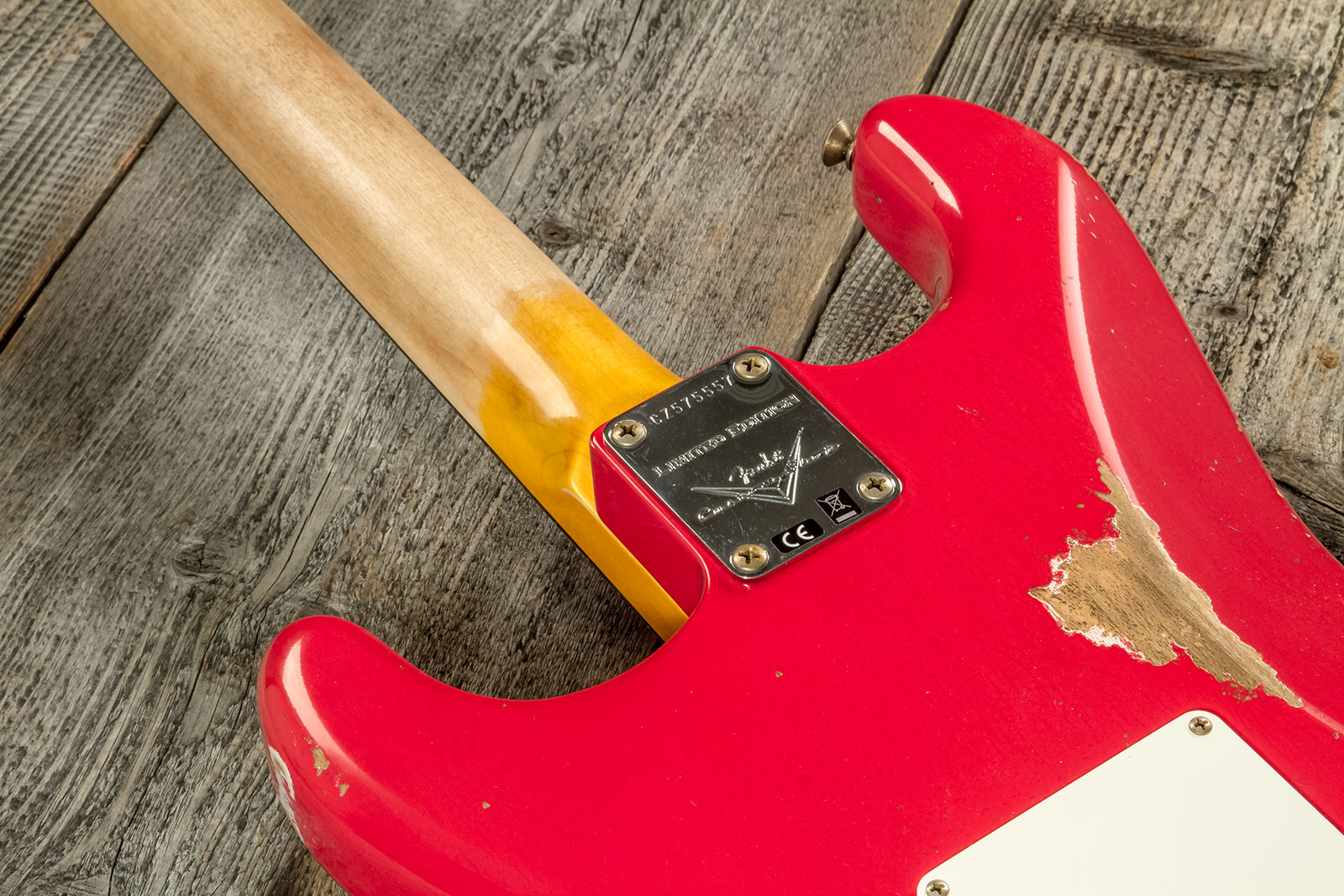 Fender Custom Shop Strat Late 1964 Trem 3s Rw #cz575557 - Relic Aged Fiesta Red - Guitarra eléctrica con forma de str. - Variation 5
