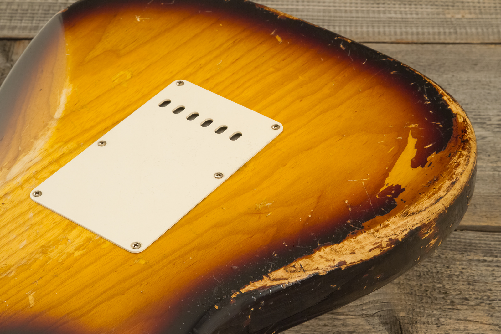Fender Custom Shop Strat Masterbuilt L.perry 3s Trem Rw #r132309 - Heavy Relic 2-color Sunburst - Guitarra eléctrica con forma de str. - Variation 12