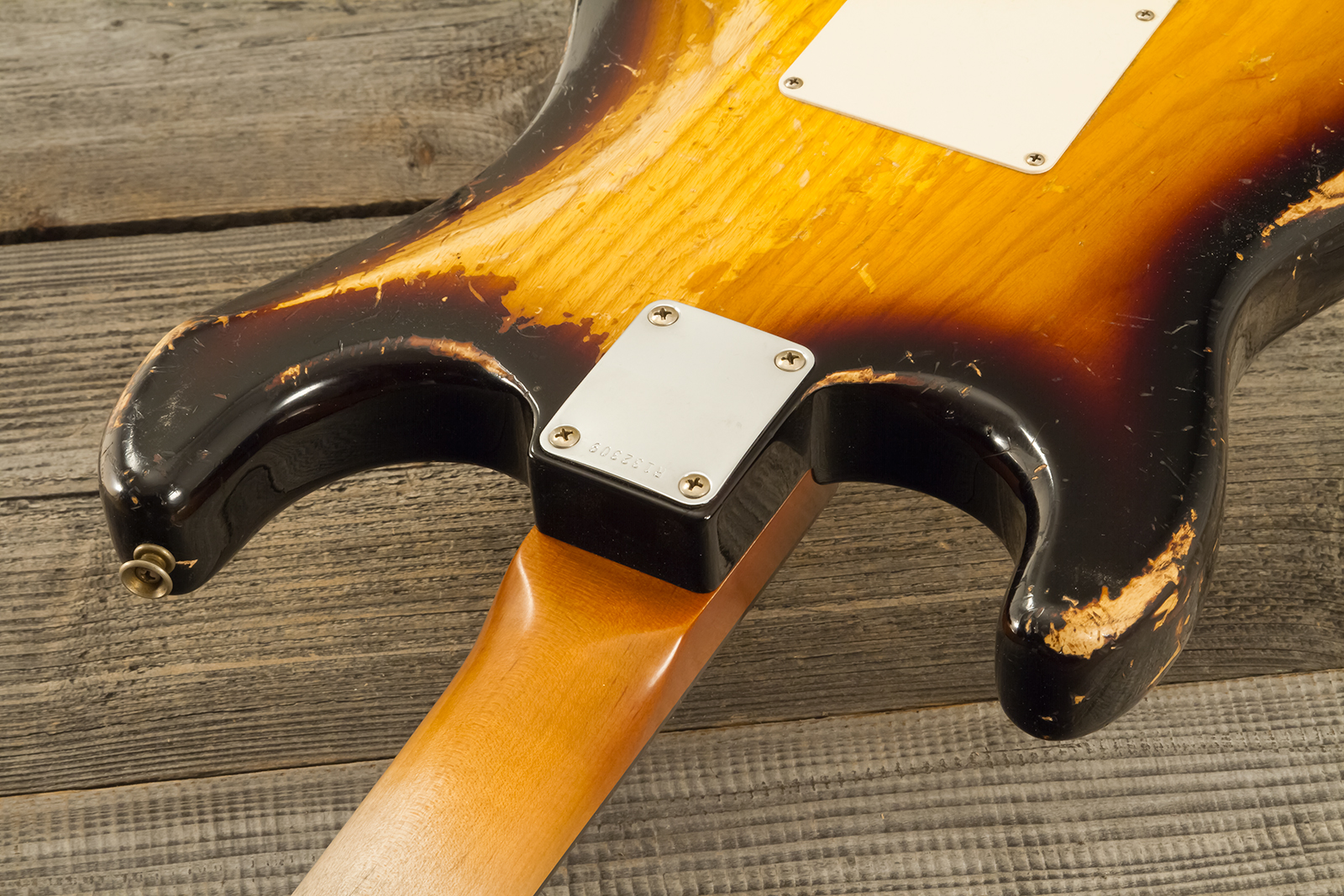 Fender Custom Shop Strat Masterbuilt L.perry 3s Trem Rw #r132309 - Heavy Relic 2-color Sunburst - Guitarra eléctrica con forma de str. - Variation 13