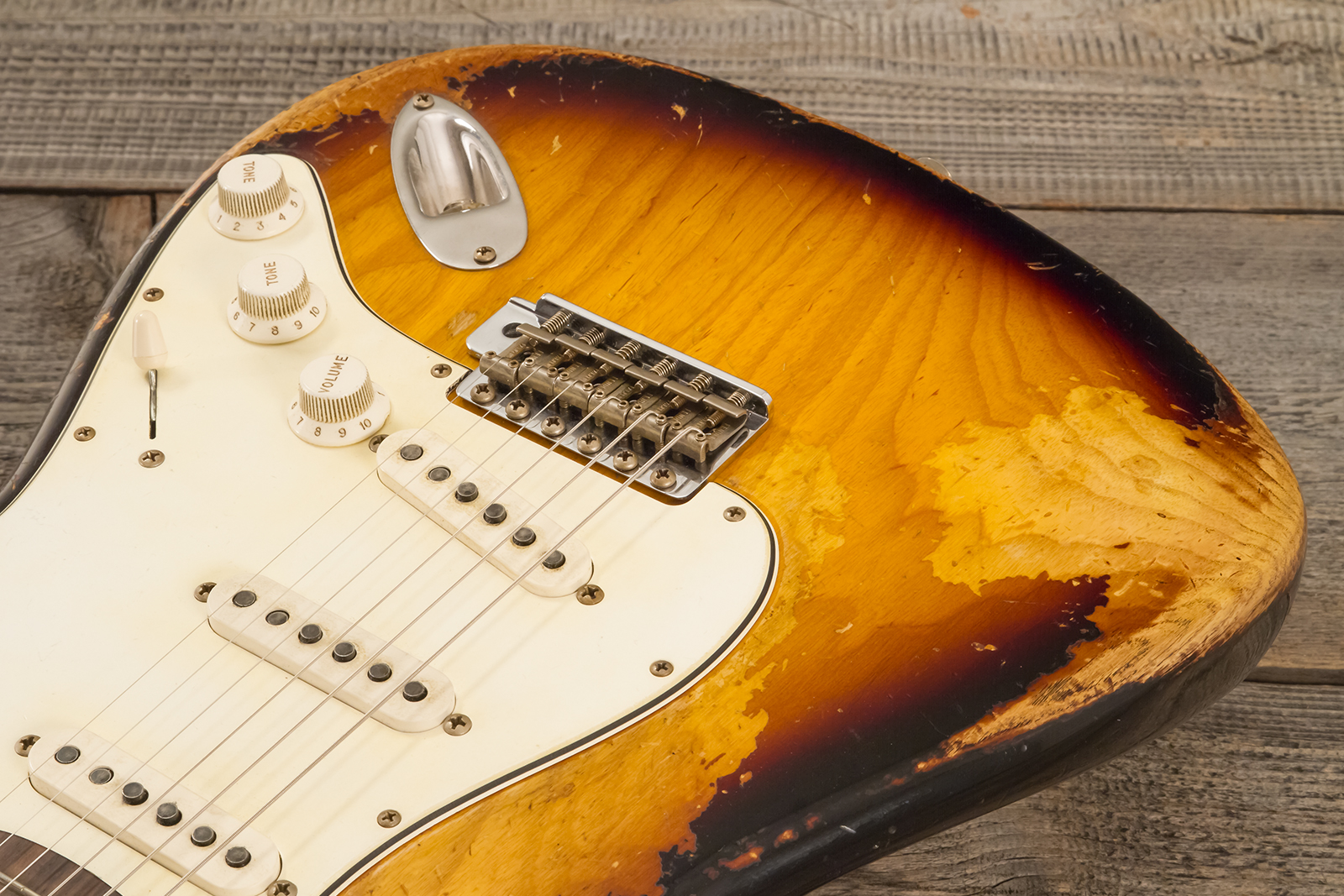 Fender Custom Shop Strat Masterbuilt L.perry 3s Trem Rw #r132309 - Heavy Relic 2-color Sunburst - Guitarra eléctrica con forma de str. - Variation 6