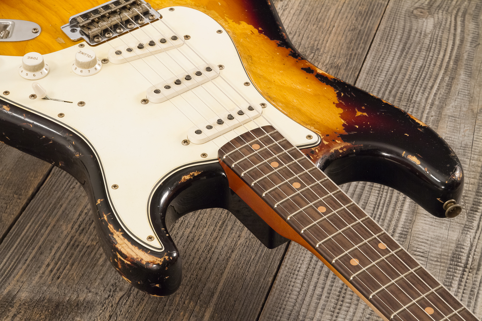 Fender Custom Shop Strat Masterbuilt L.perry 3s Trem Rw #r132309 - Heavy Relic 2-color Sunburst - Guitarra eléctrica con forma de str. - Variation 8