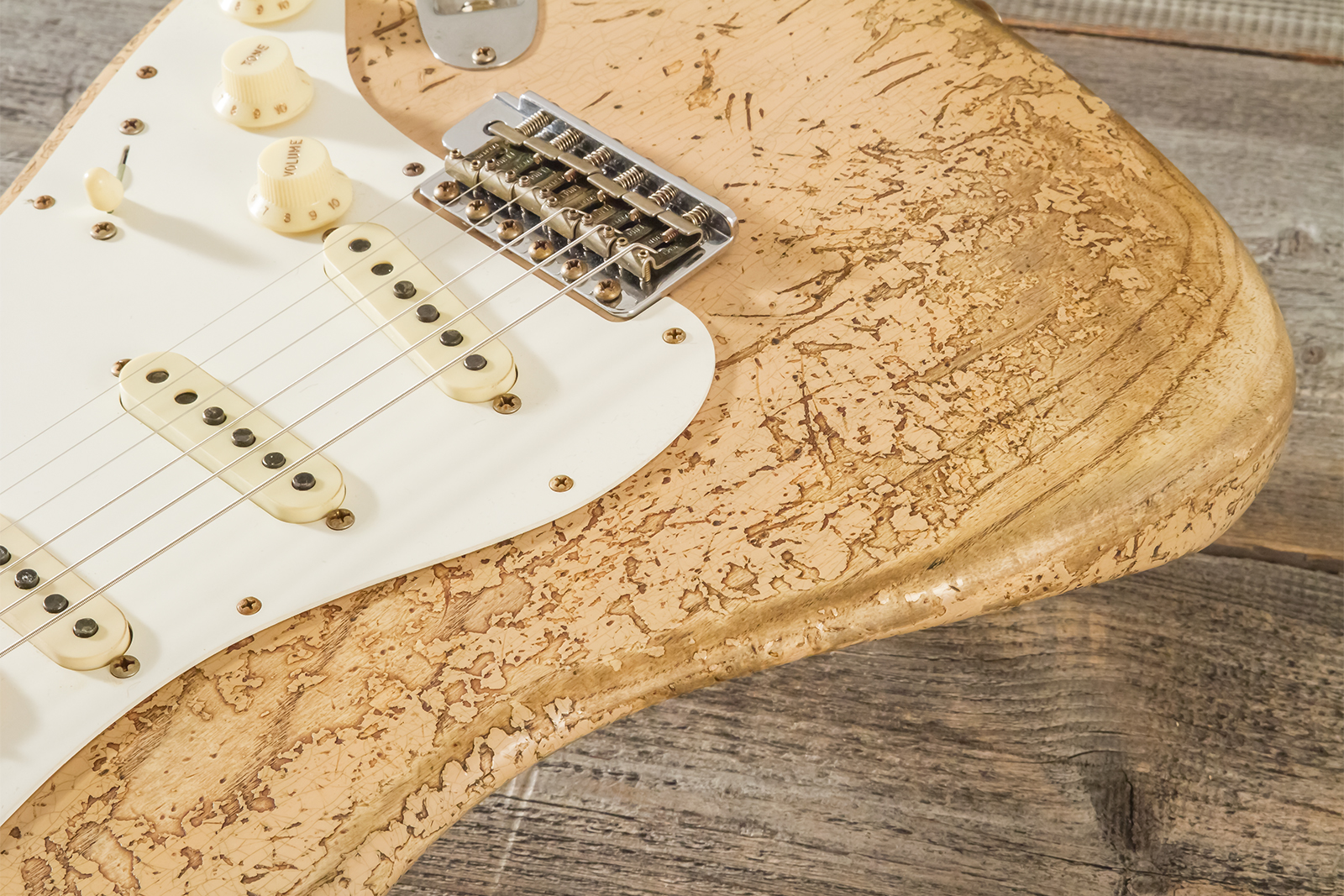 Fender Custom Shop Strat Red Hot 3s Trem #cz584115 - Super Heavy Relic White Blonde - Guitarra eléctrica con forma de str. - Variation 3