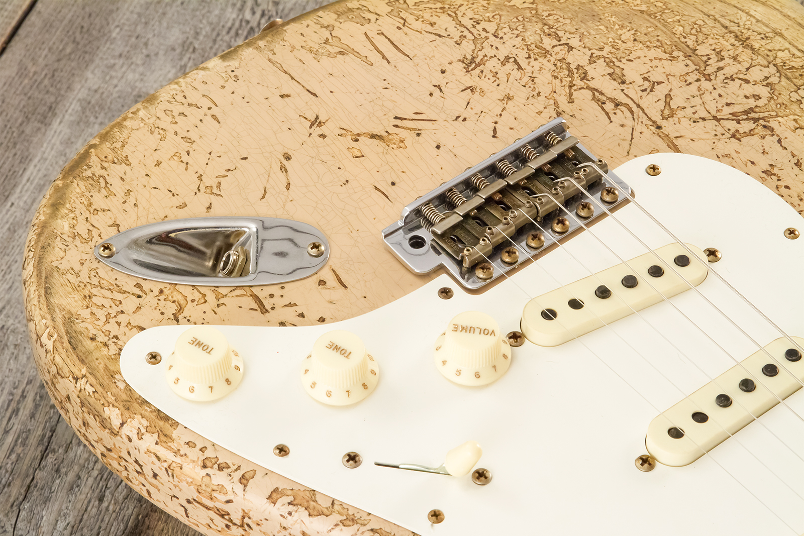 Fender Custom Shop Strat Red Hot 3s Trem #cz584115 - Super Heavy Relic White Blonde - Guitarra eléctrica con forma de str. - Variation 4