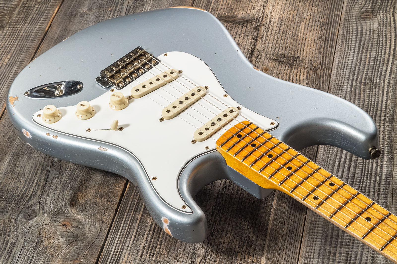 Fender Custom Shop Strat Tomatillo Special 3s Trem Mn #cz571096 - Relic Aged Ice Blue Metallic - Guitarra eléctrica con forma de str. - Variation 2