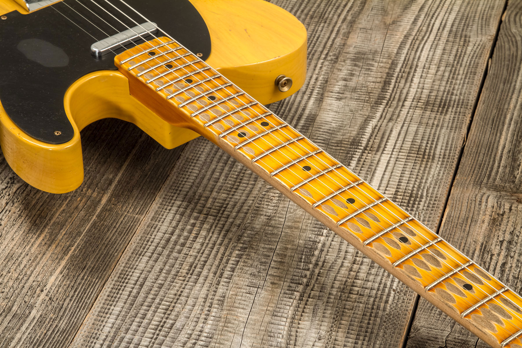 Fender Custom Shop Tele 1952 2s Ht Mn #r138660 - Heavy Relic Butterscotch Blonde - Guitarra eléctrica con forma de tel - Variation 4
