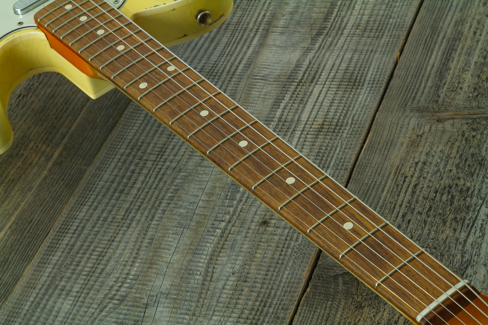 Fender Custom Shop Tele 1960 Custom Mb D.wilson 2s Ht Rw #cz547696 - Heavy Relic Aged Vintage White - Guitarra eléctrica con forma de tel - Variation 