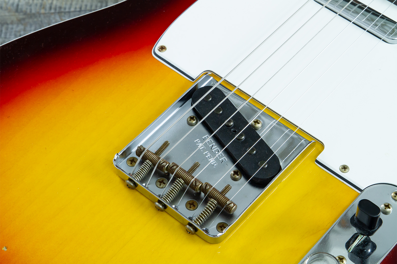 Fender Custom Shop Tele 1960 Vintage Custom 2s Ht Rw #r147862 - Journeyman Relic 3-color Sunburst - Guitarra eléctrica con forma de tel - Variation 5