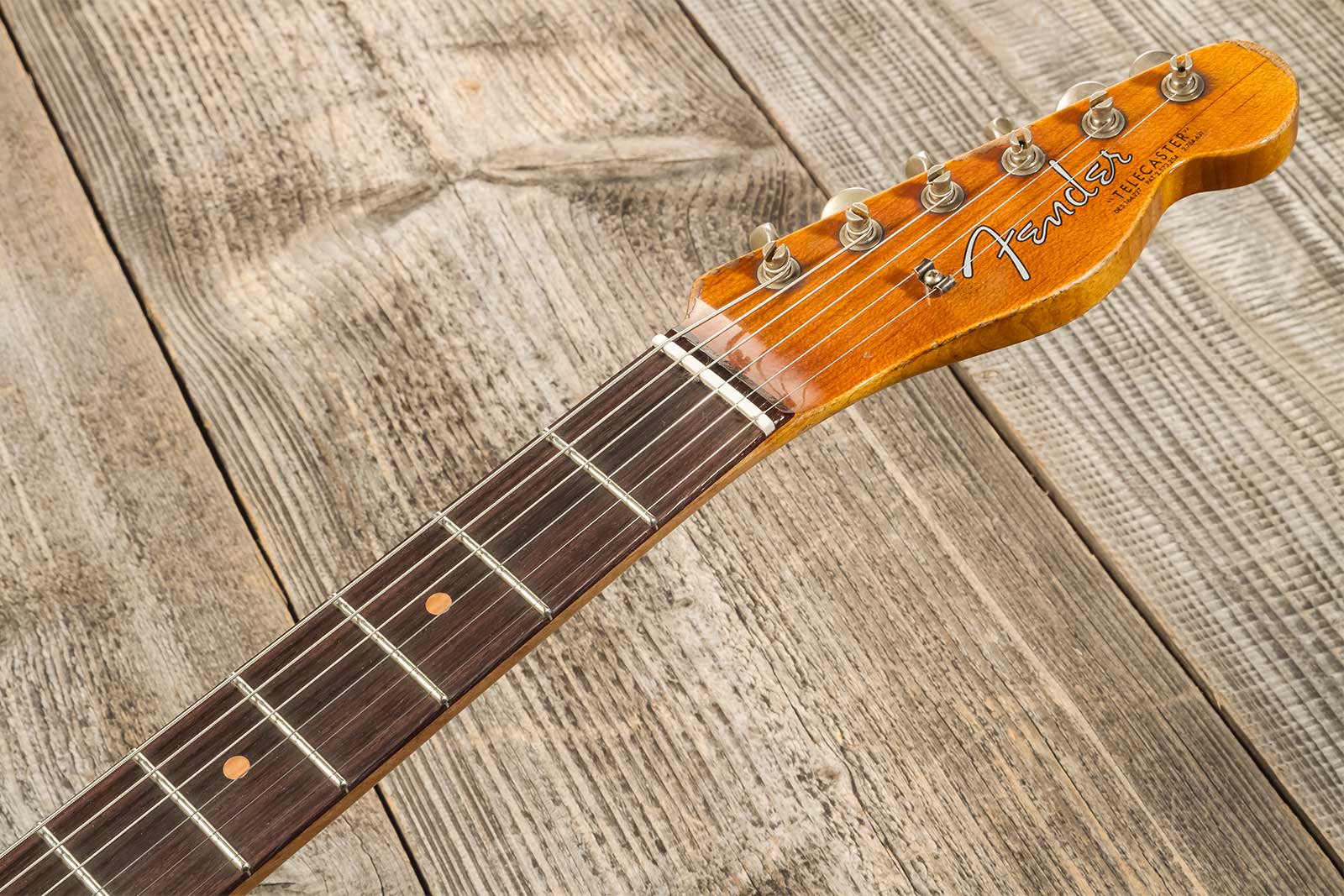 Fender Custom Shop Tele 1963 2s Ht Rw #r136206 - Super Heavy Relic 2-color Sunburst - Guitarra eléctrica con forma de tel - Variation 8