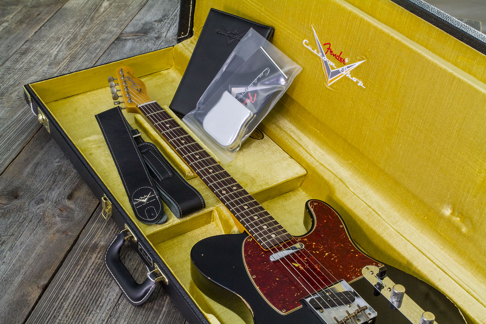 Fender Custom Shop Tele 1963 2s Ht Rw #r143447 - Black Over Hle Gold - Guitarra eléctrica con forma de tel - Variation 12