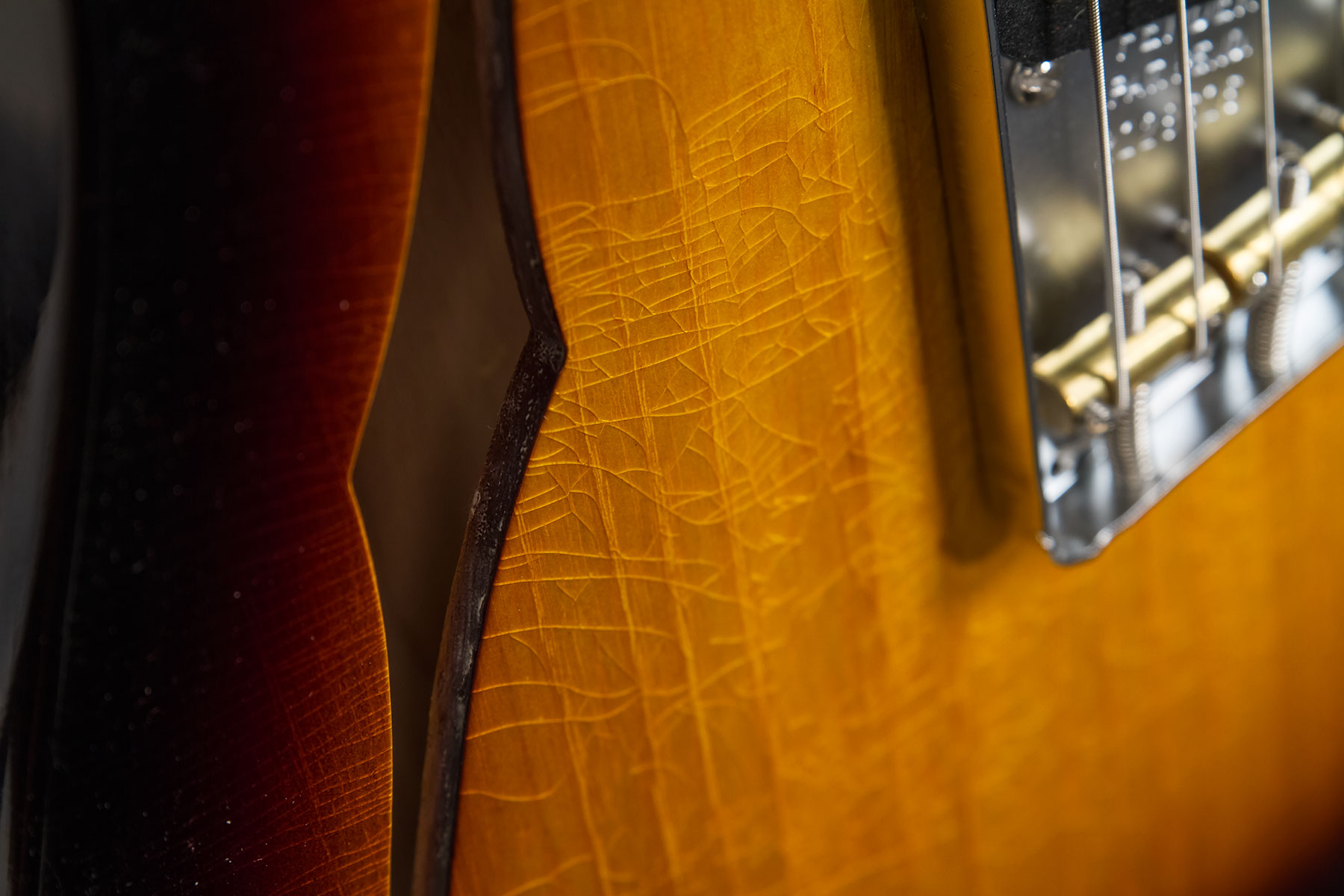 Fender Custom Shop Tele Thinline '50s 2s Ht Mn #r128616 - Closet Classic 2-color Sunburst - Guitarra eléctrica con forma de tel - Variation 6