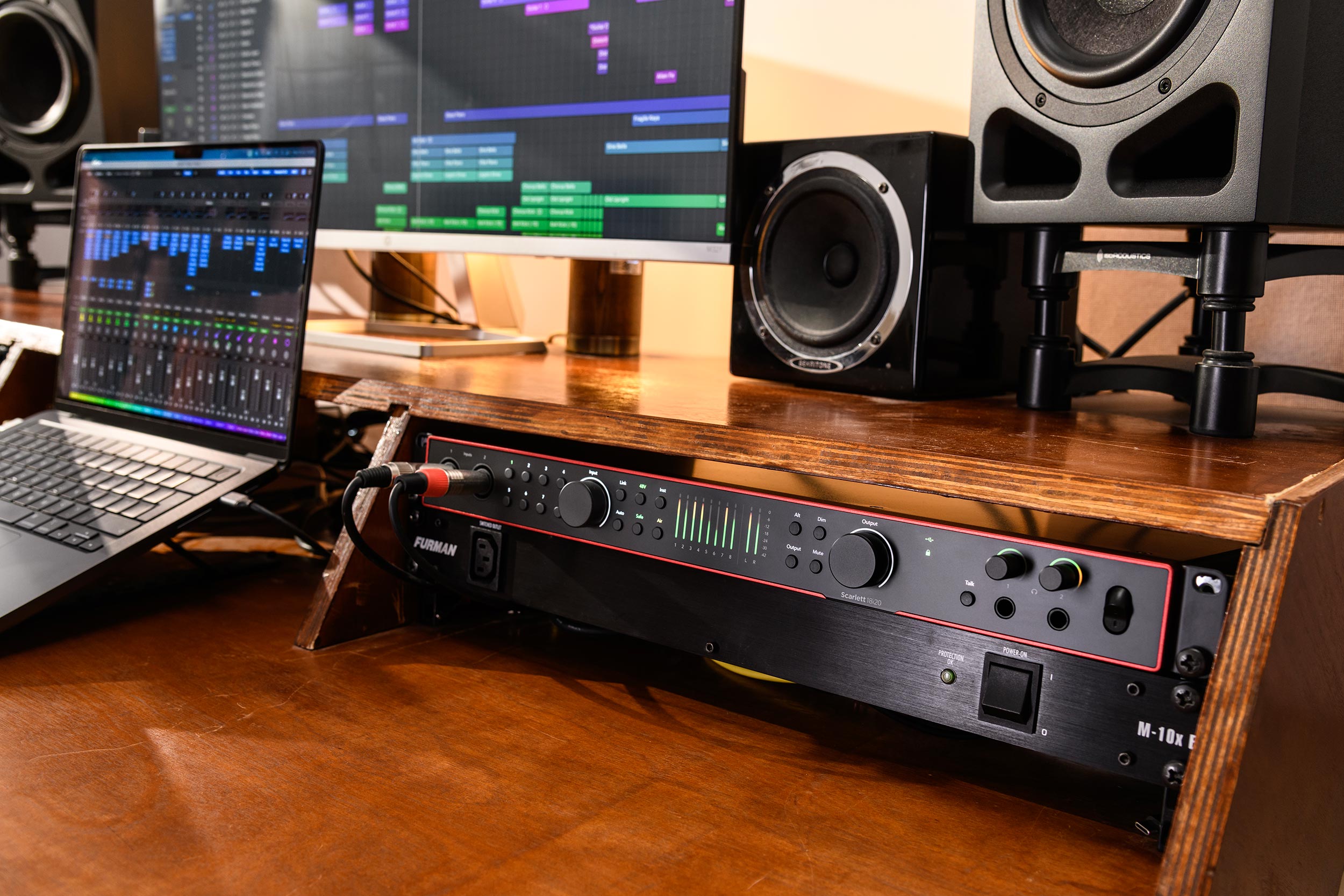 Focusrite Scarlett 18i20 De 4e Generation - Interface de audio USB - Variation 9