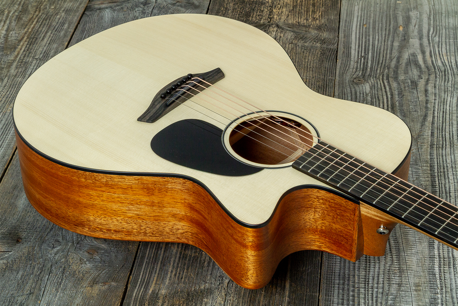 Furch Violet Gc-em Lrb1 Grand Auditorium Cw Cedre Noyer Eb - Natural Open-pore - Guitarra folk - Variation 2