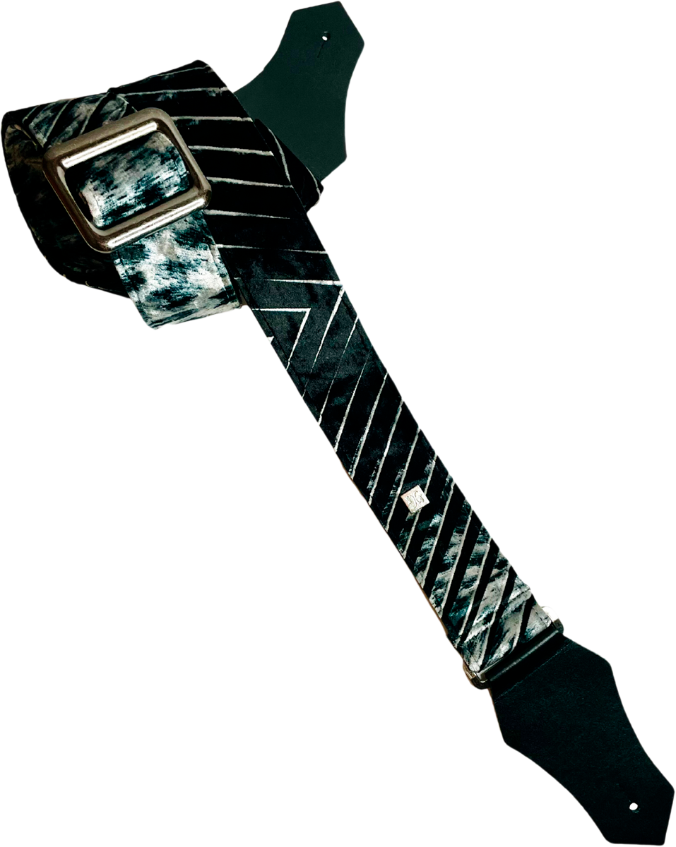 Get M Get M The Casandra Black & White - Correa - Variation 1