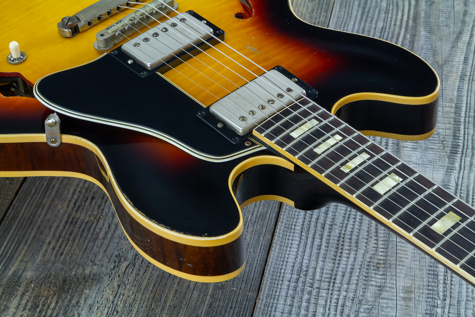 Gibson Custom Shop M2m Es335 1964 Reissue 2h Ht Rw #150092 - Murphy Lab Light Aged Vintage Burst - Guitarra eléctrica semi caja - Variation 4