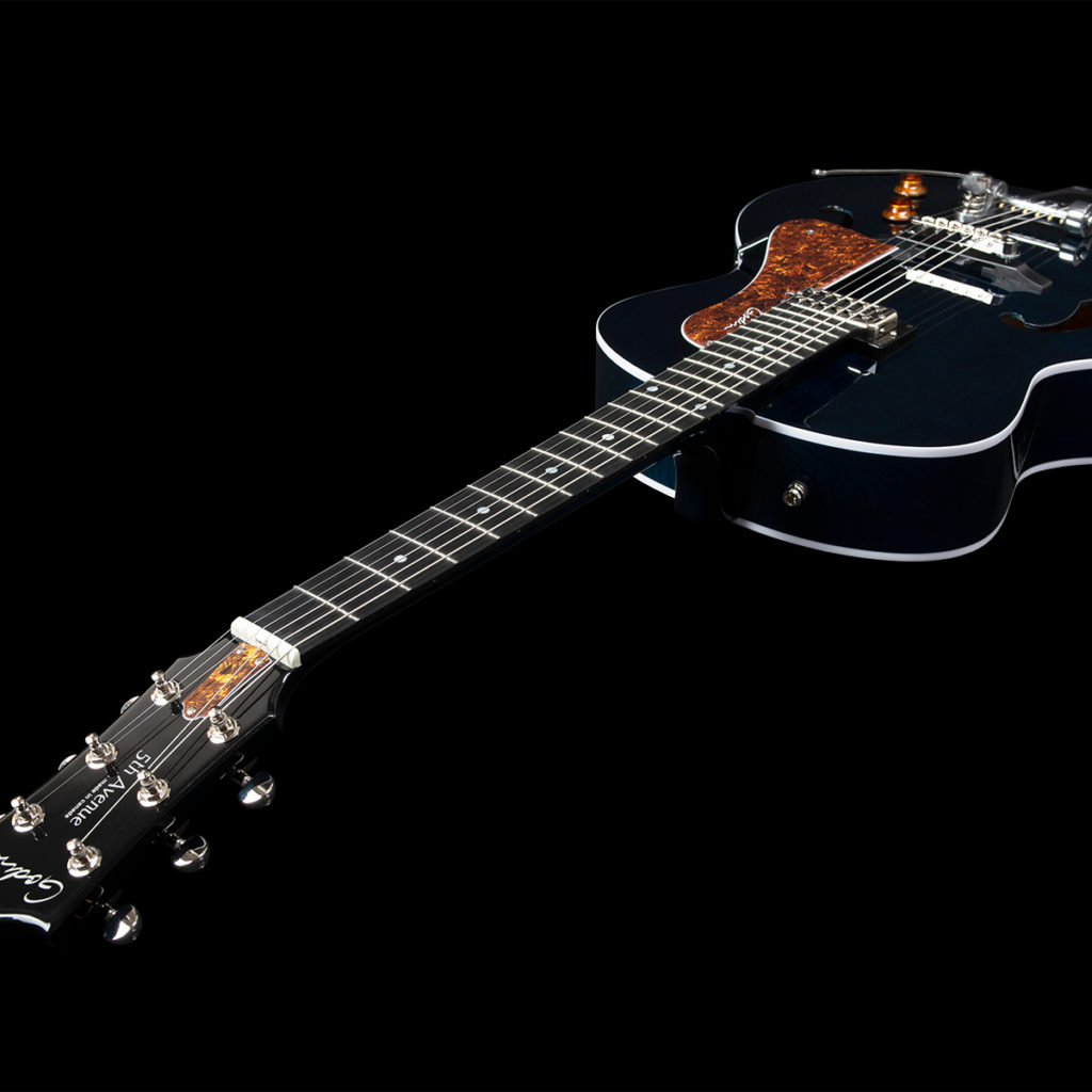 Godin 5th Avenue Night Club H Tv Jones Trem Bigsby Ric - Indigo Blue - Guitarra eléctrica semi caja - Variation 3