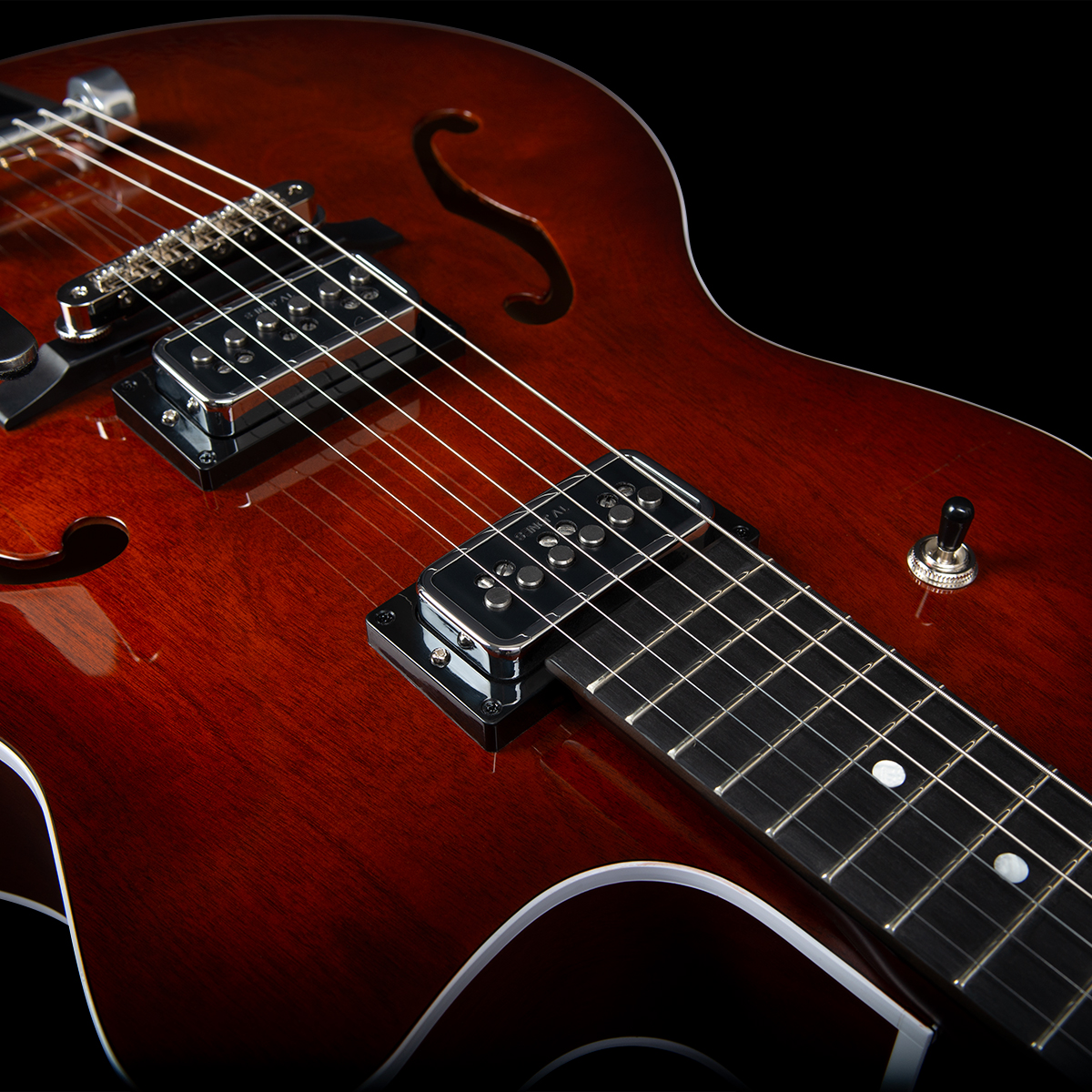 Godin 5th Avenue Uptown T-armond Bigsby Hh Cw - Havana Burst - Guitarra elécrica Jazz cuerpo acústico - Variation 4