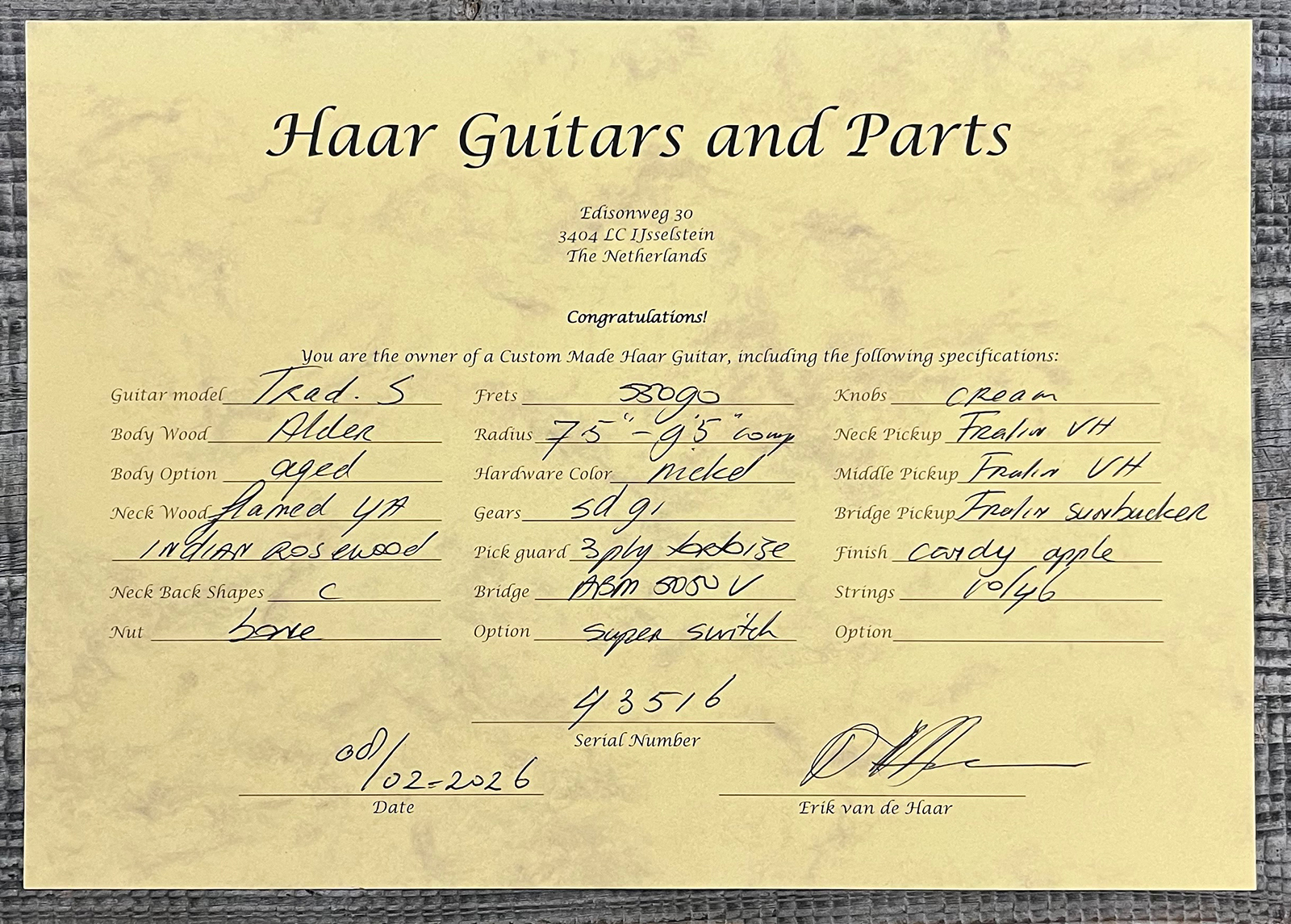 Haar Guitars Trad S Hss Lindy Fralin Trem Rw #43516 - Aged Candy Apple Red - Guitarra eléctrica con forma de str. - Variation 13