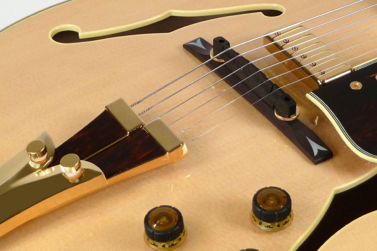 Ibanez George Benson Gb10 Nt Prestige Jap Signature 2mh Ht Eb - Natural - Guitarra elécrica Jazz cuerpo acústico - Variation 3