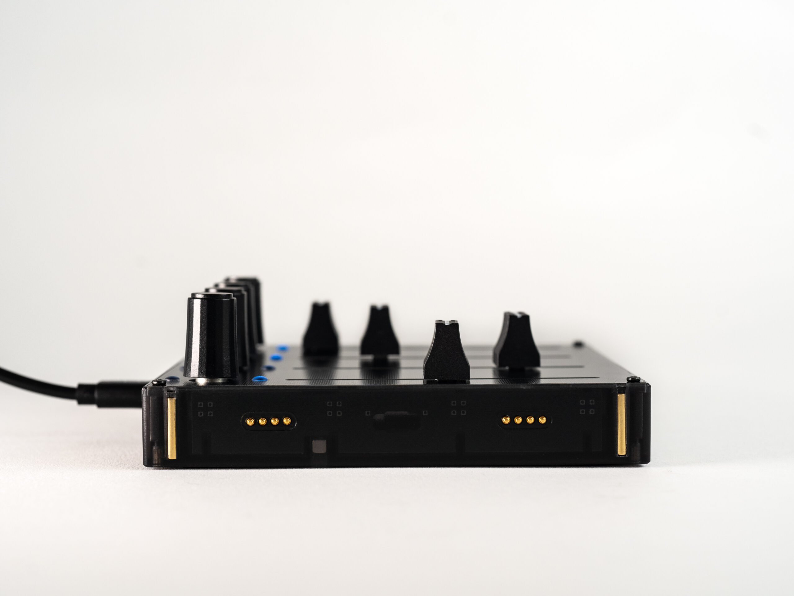 Intech Studio Grid Series 3 - Ef44 Detent - Controlador Midi - Variation 4