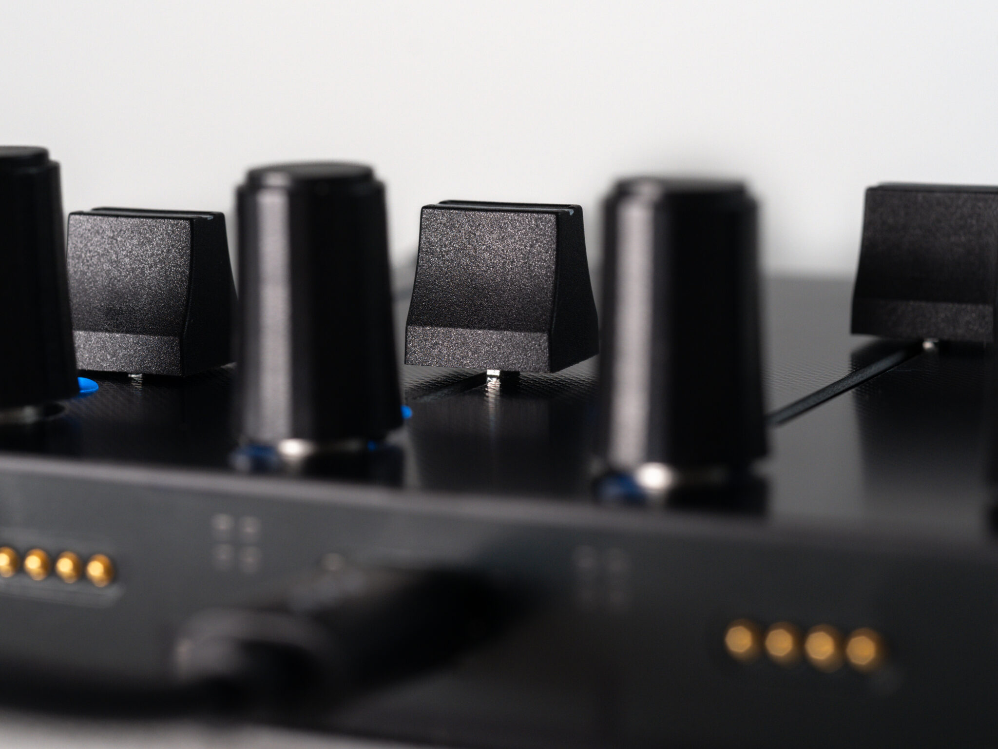Intech Studio Grid Series 3 - Ef44 Detent - Controlador Midi - Variation 5