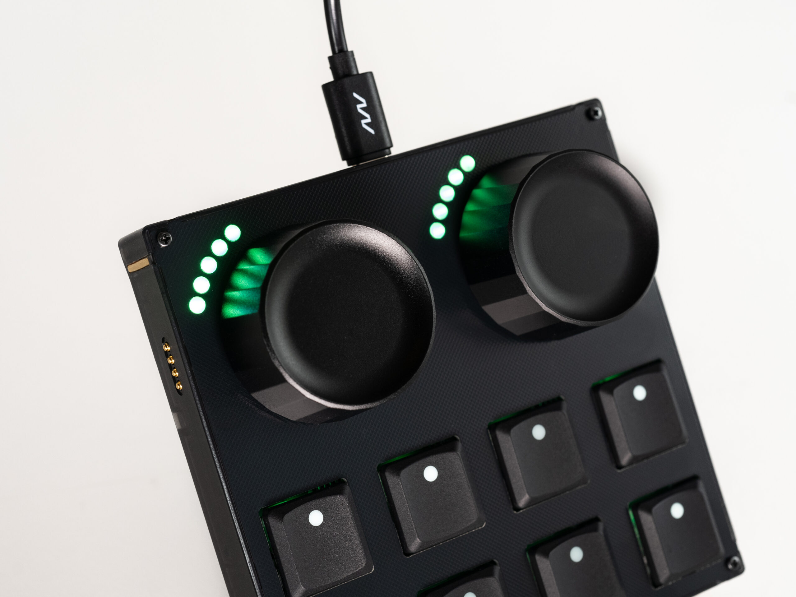 Intech Studio Grid Series 3 - Tek2 Mechanical - Controlador Midi - Variation 1