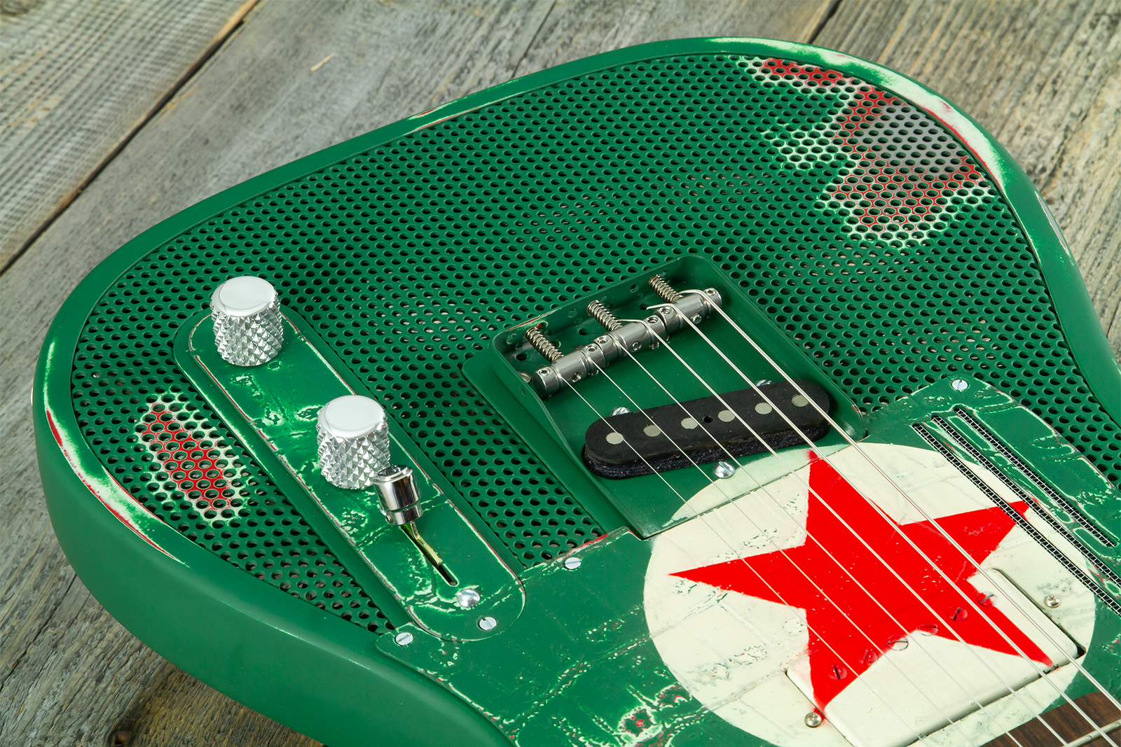 James Trussart Steelcaster Sh Ht Rw #26052 - Red Star Holey Gator Pickguard - Guitarra eléctrica semi caja - Variation 4