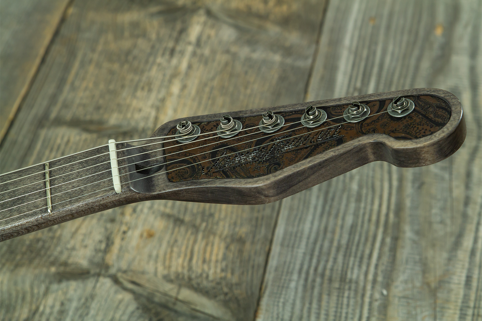 James Trussart Steeltopcaster Sh Ht Mn #26036 - Rust & Black Paisley Engraved - Guitarra eléctrica con forma de tel - Variation 13