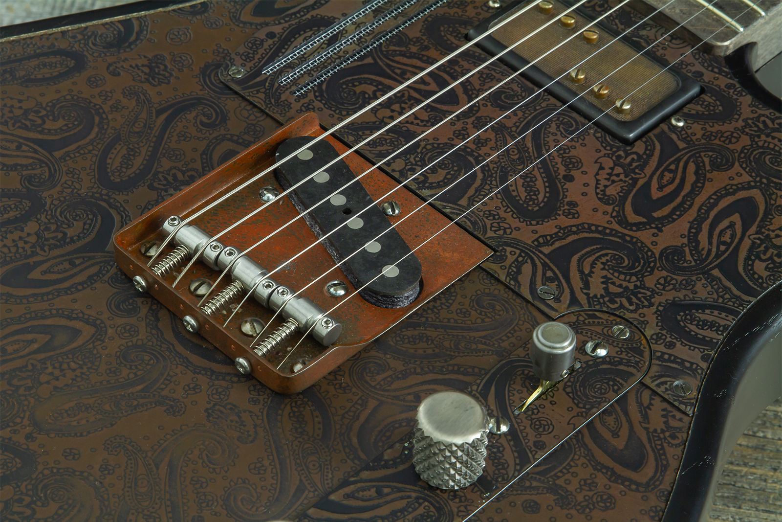 James Trussart Steeltopcaster Sh Ht Mn #26036 - Rust & Black Paisley Engraved - Guitarra eléctrica con forma de tel - Variation 3