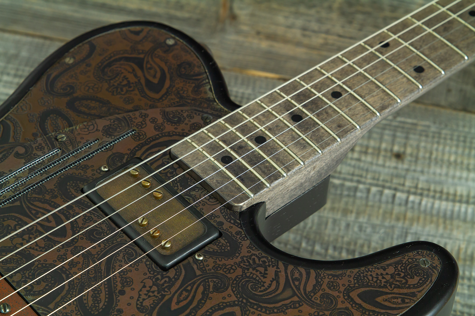 James Trussart Steeltopcaster Sh Ht Mn #26036 - Rust & Black Paisley Engraved - Guitarra eléctrica con forma de tel - Variation 4