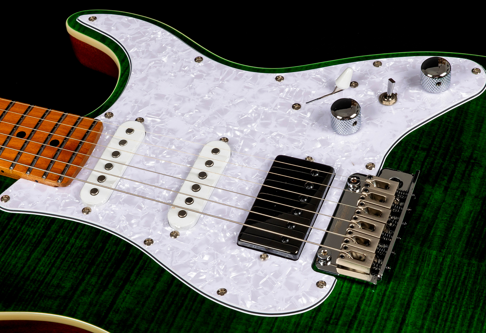 Jet Guitars Js600 Tgr Trem Hss Mn - Transparent Green - Guitarra eléctrica con forma de str. - Variation 4